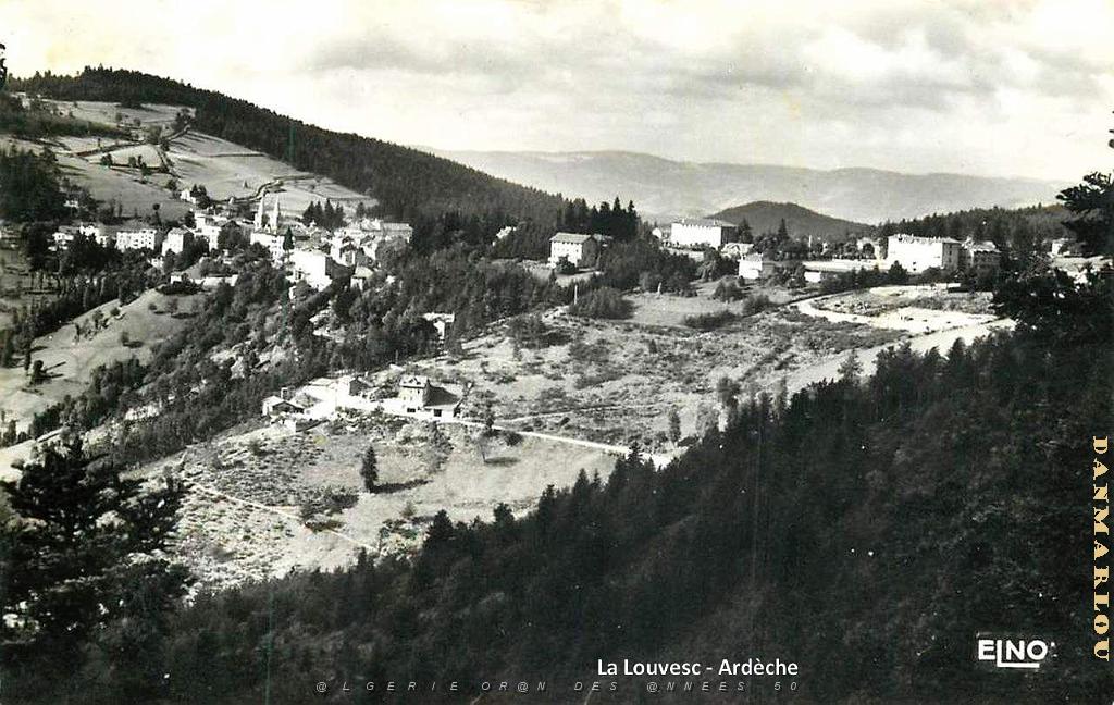 COLO LALOUVESC ARDECHE DES DAMES AFRICAINES (1).jpg